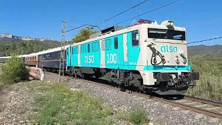 Tren azul- expreso direcció Tarragona al pas pel pont de Duesaigües