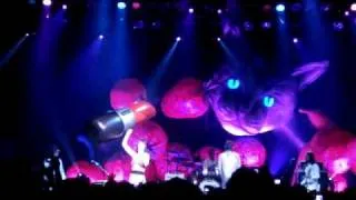 Katy Perry - I kissed a girl - LIVE in Brussels