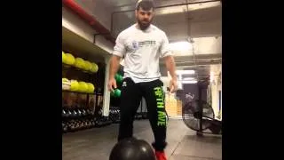 Tabata med ball cleans