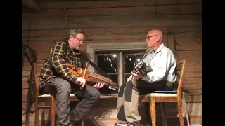 Byggnad av Bysskalle med Anders Mattsson och Torbjörn Näsbom på Nyckelharpa