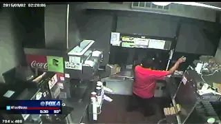 Drive-through robber holds up restaurant employee