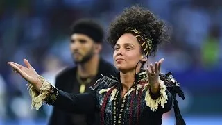 The Story Behind Alicia Keys' #NoMakeup Motivation