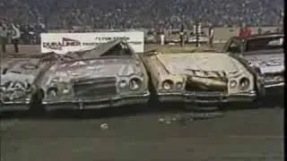 Old School Monster Trucks: Bearfoot vs The Toy 1987