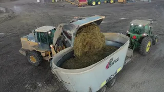 Mixing Feed for the Dairy Cows