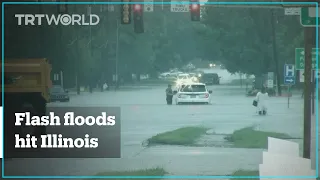 Heavy rains flood streets in US