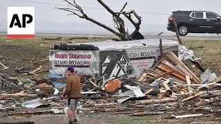 Tornadoes kill 3 and leave trails of destruction through central U.S.