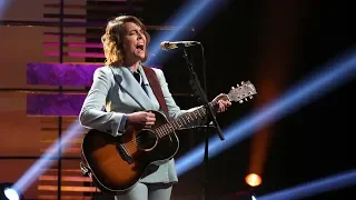 Brandi Carlile Performs an Acoustic Version of 'The Joke'