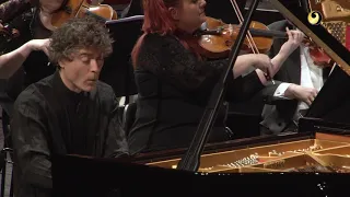 Ludwig van Beethoven: Piano Concerto no. 3 (Paul Lewis, piano)