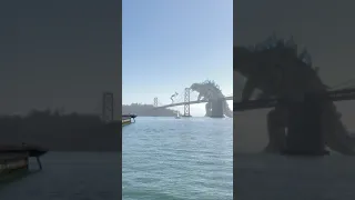 Siren Head vs Godzilla in San Francisco 😅