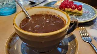 We Tried 6 Best Hot Chocolate in Paris (Found The BEST)