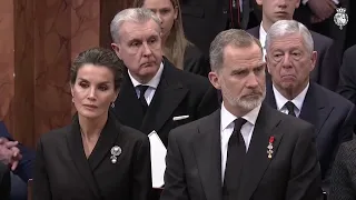 Don Felipe y Doña Letizia asisten al funeral y entierro de Constantino II de Grecia