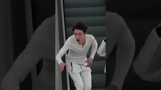 American bodybuilder elevator prank VIDEO funny reaction tiktok meme