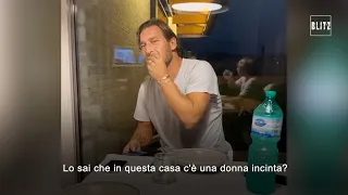 In casa Totti c’è una "Donna" incinta: la reazione di Francesco è tutta da ridere