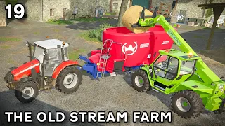 A TREAT FOR THE COWS & BREAD TUMBLING OUT OF THE OVEN | The Old Stream Farm | FS22 - Episode 19