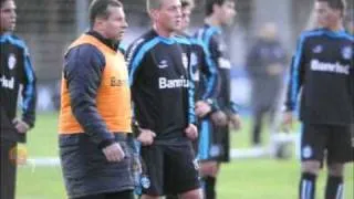 O primeiro treino de Celso Roth no Grêmio 2011