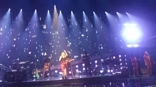 Kylie Minogue All The Lovers live @Paris 2018 HD Golden Tour