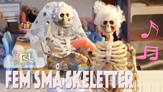 Fem Små Skeletter | Halloween sang på dansk | IRLplaytime