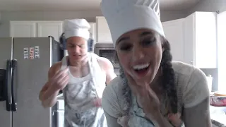 Tyler1 and Macaiyla flour fight in their kitchen