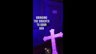 Using The Crucifix at Door 666 in #robloxdoors