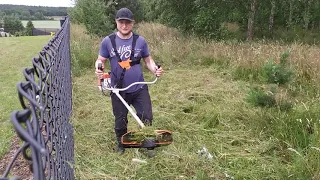 STIHL FS 120 at work