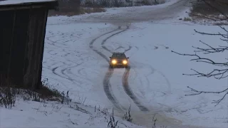 No Dignājas uz Līvāniem ne vien iestaigāts, bet arī automašīnām iebraukts ledus ceļš pāri Daugavai