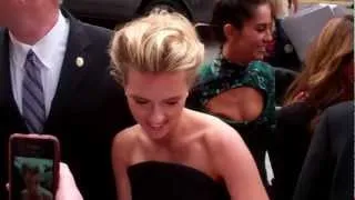 Scarlett Johansson swarmed by a sea of fans at Marvel's 'The Avengers'  film Premiere