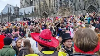 Karneval Köln 2023 vor dem Kölner Dom 11.11.2023