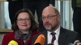 Regierungsbildung: Schulz wirbt für Koalitionsverhandlungen | DER SPIEGEL