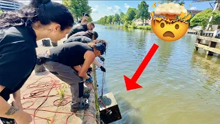 Multiple big SAFES Found Magnet Fishing in the River!