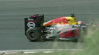 Max Verstappen breaks the lap record at Zandvoort