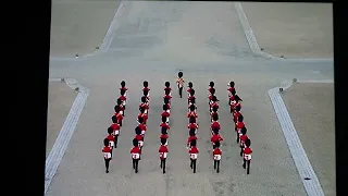 Grenadier Guards Band on the march Hands Across the Sea &  Sempre Fidelis 1994