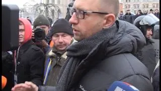 Арсеній Яценюк поспілкувався з бійцями внутрішній військ