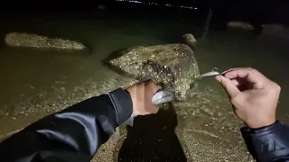 Com esta Técnica você vai Pescar muito Robalo nas Pedras da Praia - Pesca Ultralight no Mar
