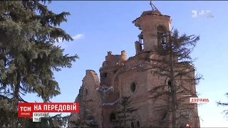 Церква з дірами у стінах та порожні квартири: Піски потрапили під мінометний обстріл
