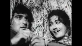 CHAND SA MUKHDA KYUN SHARMAAYA -ASHA -RAFI  -SHAILENDRA -S D BURMAN-INSAAN JAAG UTHA (1957)