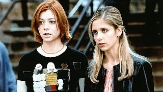 Sarah Michelle Gellar Admits To Having Heated ‘Moments’ With Alyson Hannigan On ‘Buffy’ Set