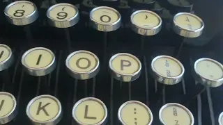 1935 Imperial 'The Good Companion' No. 1 typewriter