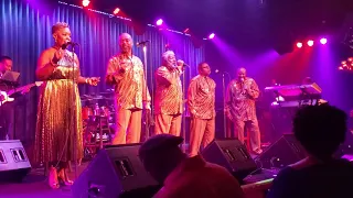 New Birth singing "I Can Understand It" at Birchmere.