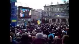 Євромайдан Львів ( 08.12.13 12:30) гімн "Ще не вмерла Україна" #Євромайдан #ЄМЛьвів Lviv Euromaidan