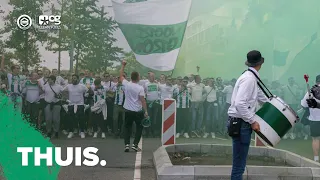 𝗧𝗛𝗨𝗜𝗦. 💚 Corteo van Grote Markt naar Euroborg en 104-jarige supporter op tribune tegen Willem II