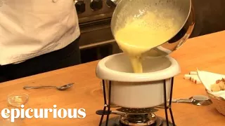 How to Make Swiss Cheese Fondue