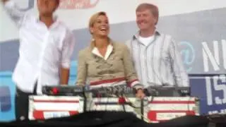 Willem Alexander en Maxima met Armin van Buuren