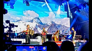 Ursprung Buam gemeinsam mit Andreas Gabalier in Kitzbühel A Steirermadl a Tiroler Bua