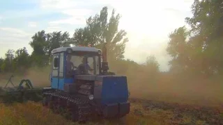 Демонстрация работы трактора ХТЗ-181 с дискатором УДА 4.5-20. Хозяйство "Лелека-92"