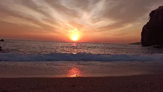 Relaxing Sunset On The Beach | 1 Hour Natural Ocean Waves Sounds To Sleep, Meditate And Chill