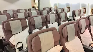 Qantas B747 PREMIUM ECONOMY | QF128 Hong Kong to Sydney