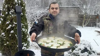 БОМБИЧЕСКИЙ ЯИЧНИЦА домашний завтрак на даче в лесу. ENG SUB