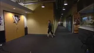 Gotta See It: Crosby locked out of dressing room