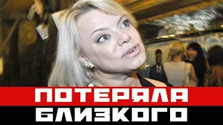 Спасал свою дочь и ушел вслед за ней: Яна Поплавская потеряла близкого человека!