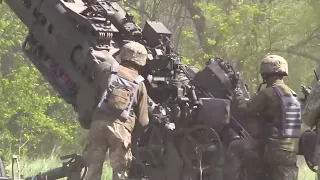 Ukraine war, M777 howitzers filmed firing upon Russian positions, unkown location and date.